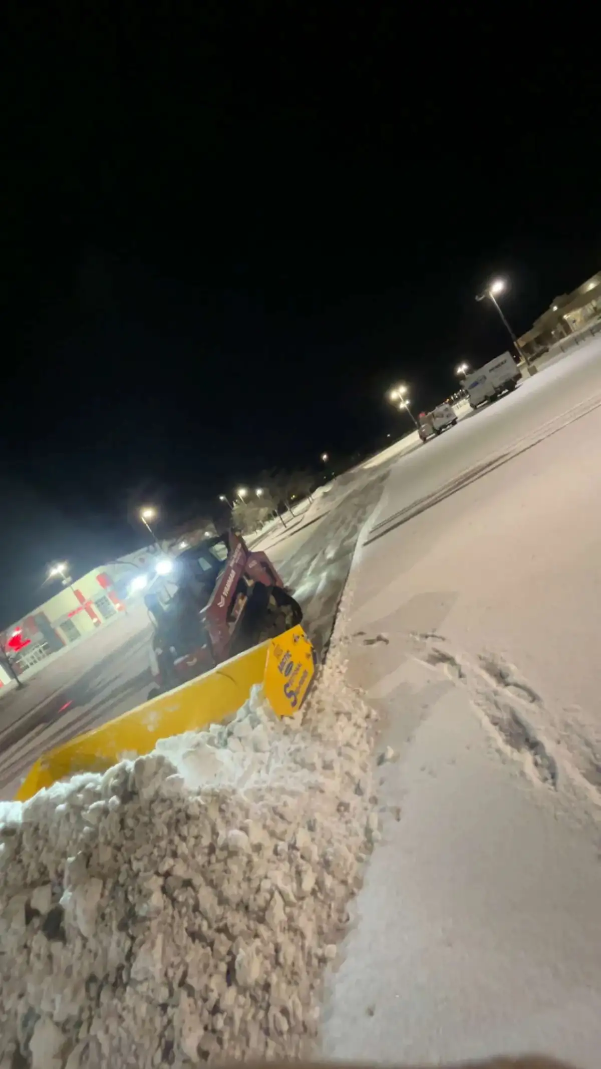 Commercial snow removal plowing service in Dublin, Ohio